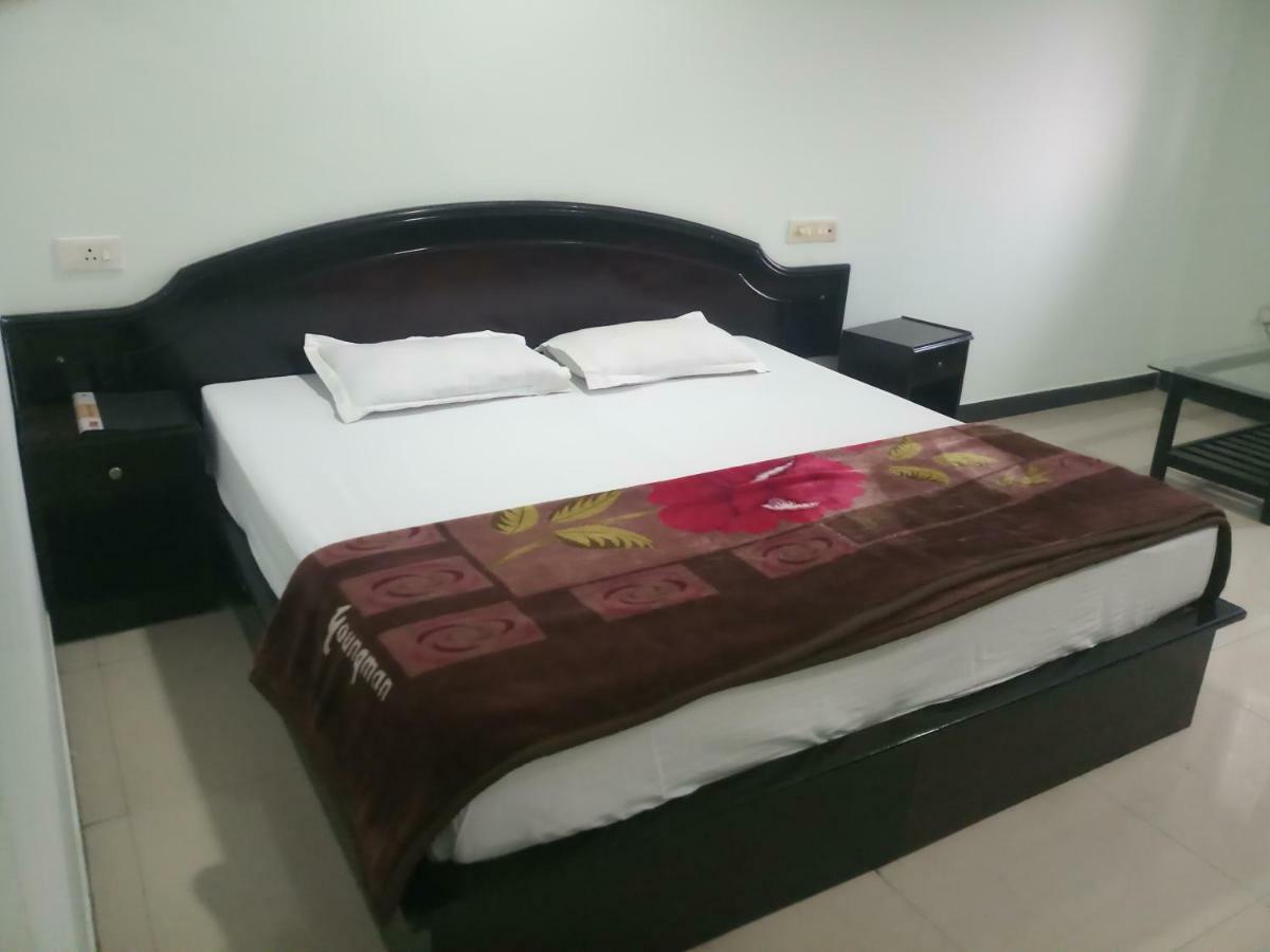Hotel Vindhwashni Haldwani Ngoại thất bức ảnh